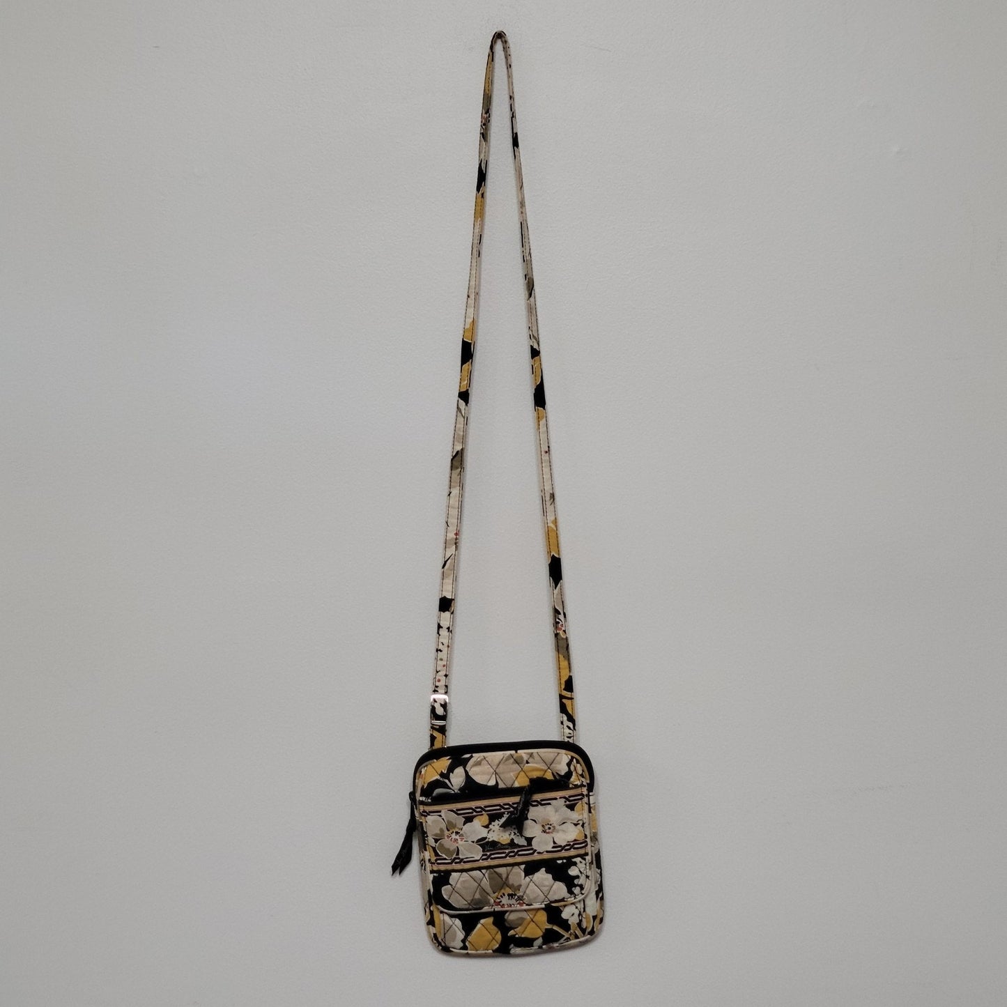Vera Bradley Dogwood Crossbody Bag Yellow Black White Floral Hipster