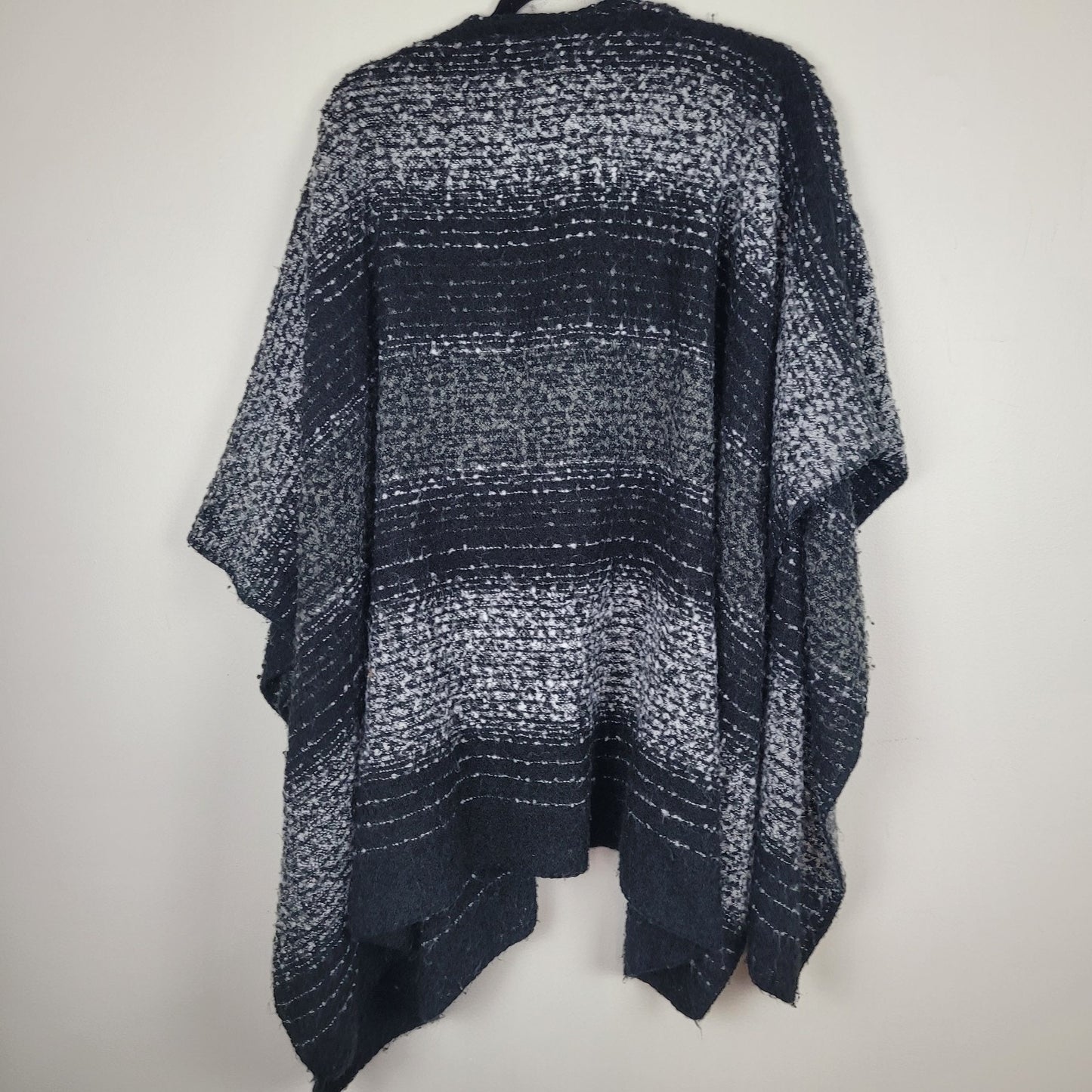 Woolrich Womens One Size Knit Poncho Cardigan Black Gray White